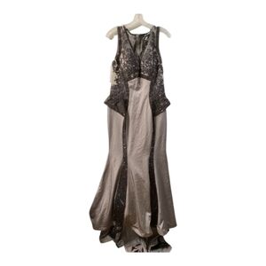 Romance Coutre Elegant‎ Beaded Evening Dress
